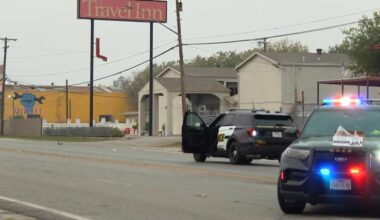 San Antonio police investigate fatal pedestrian crash on west side