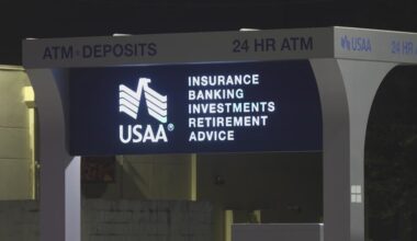 Masked suspect on the run after violent robbery outside Walmart in Spring Branch area, Houston police say