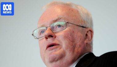 Graham Richardson, former Labor powerbroker, dies aged 76