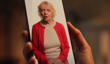 Robin Williams with his Bicentennial Man counterpart.