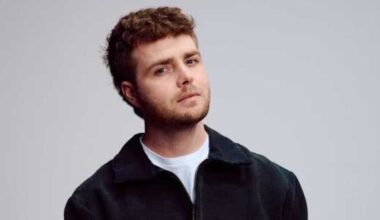 Alex Warren mounts arena tour with stop in Fort Worth