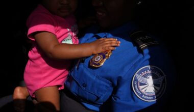 Senate Democrats block GOP-led bill to pay federal workers as shutdown stalemate deepens