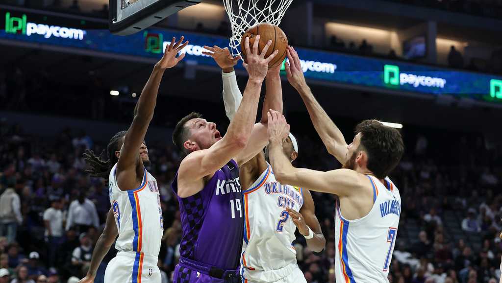 Hartenstein has 33 points to help the Thunder rout the Kings