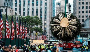 Rockefeller Center tree arrives, kicking off NYC holidays