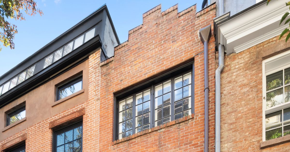 Life at 75½ Bedford, the City’s Skinniest Townhouse