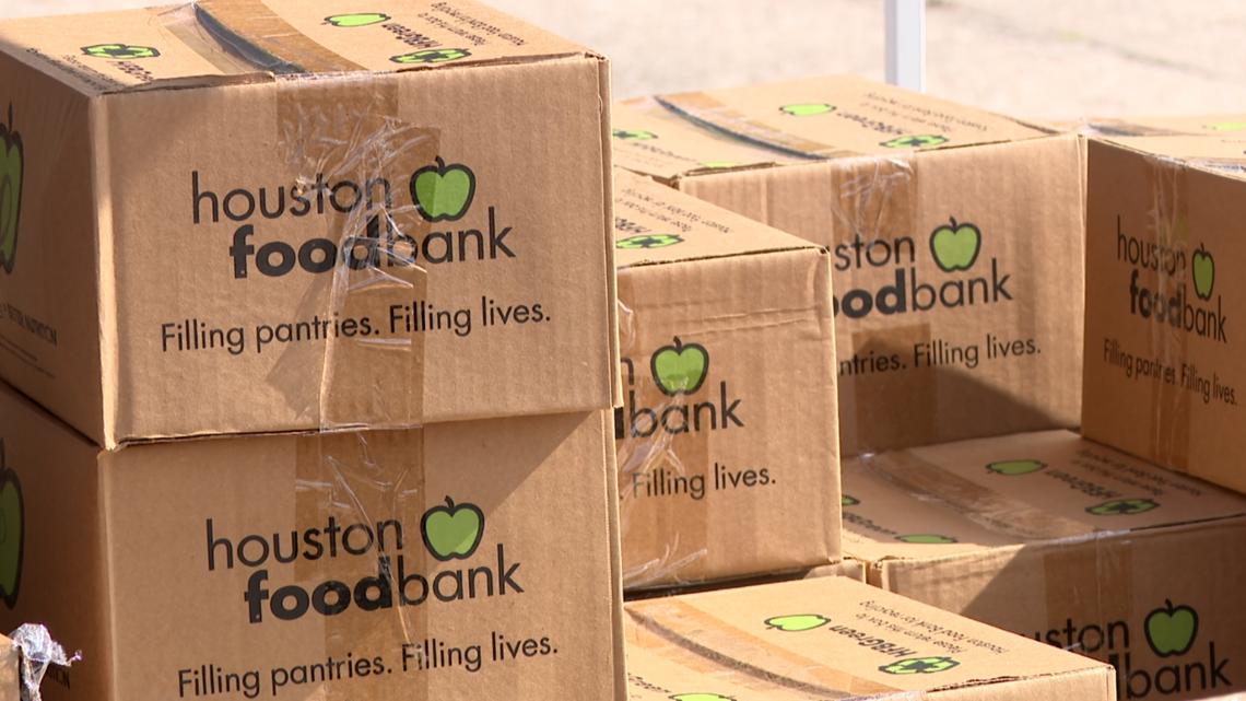 'People in our community are struggling' | More than 1,200 Houston families seek food aid amid federal shutdown, SNAP delays