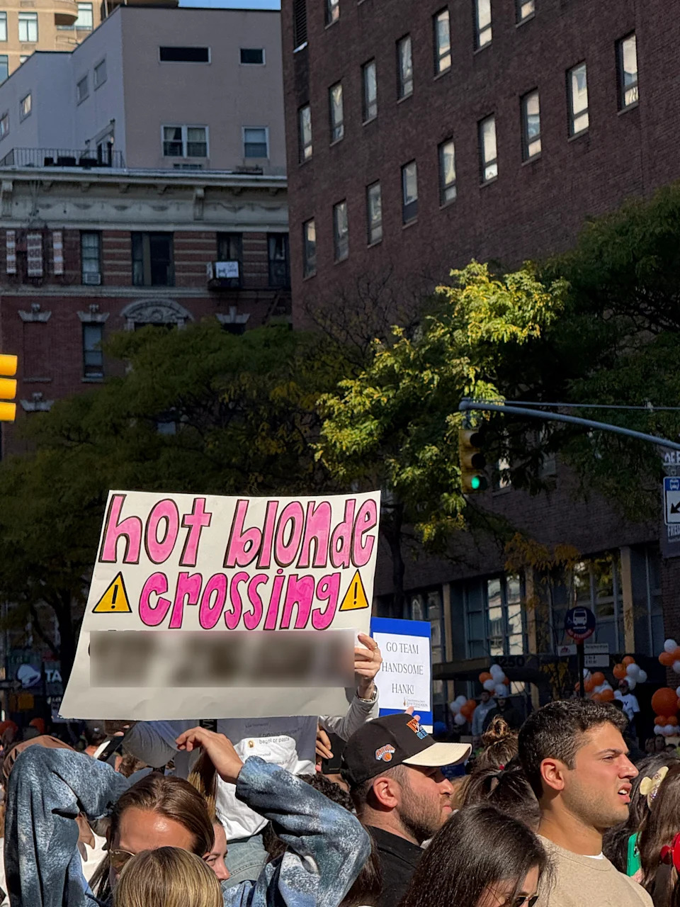 Here are the funniest signs of the 2025 New York City Marathon