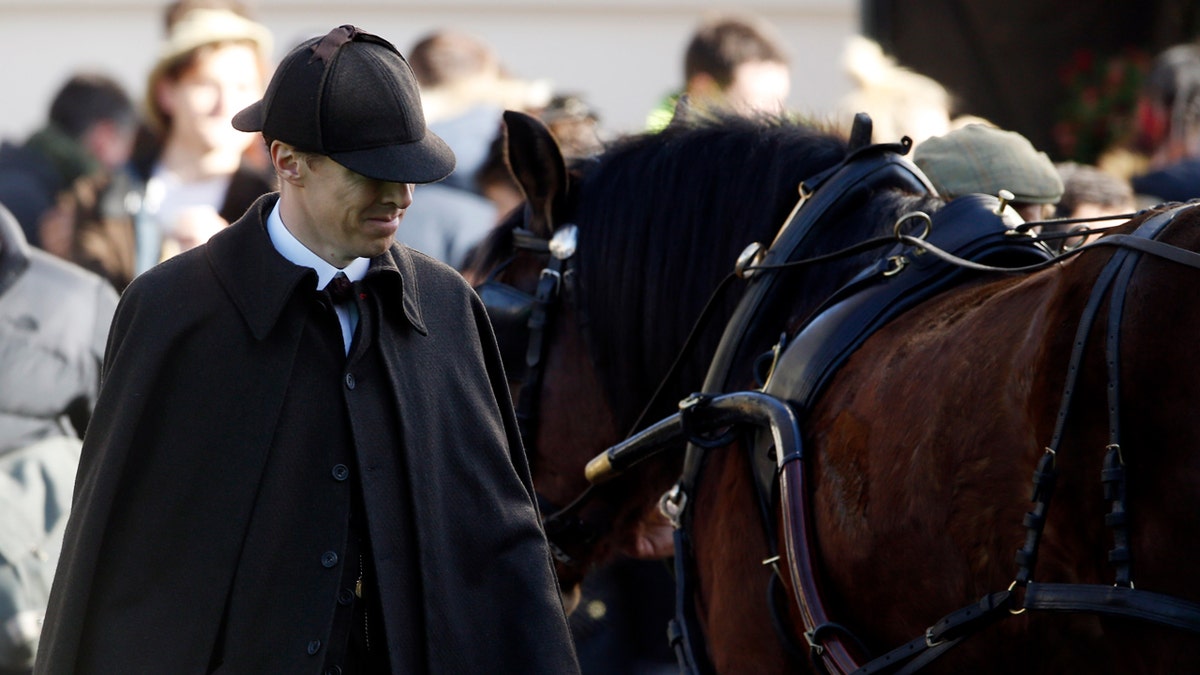 Benedict Cumberbatch films "Sherlock"