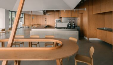 Tent-like canopies bring "outdoor feeling" to Blue Bottle Coffee in Shanghai