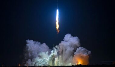 Blue Origin's New Glenn rocket lifts off into space