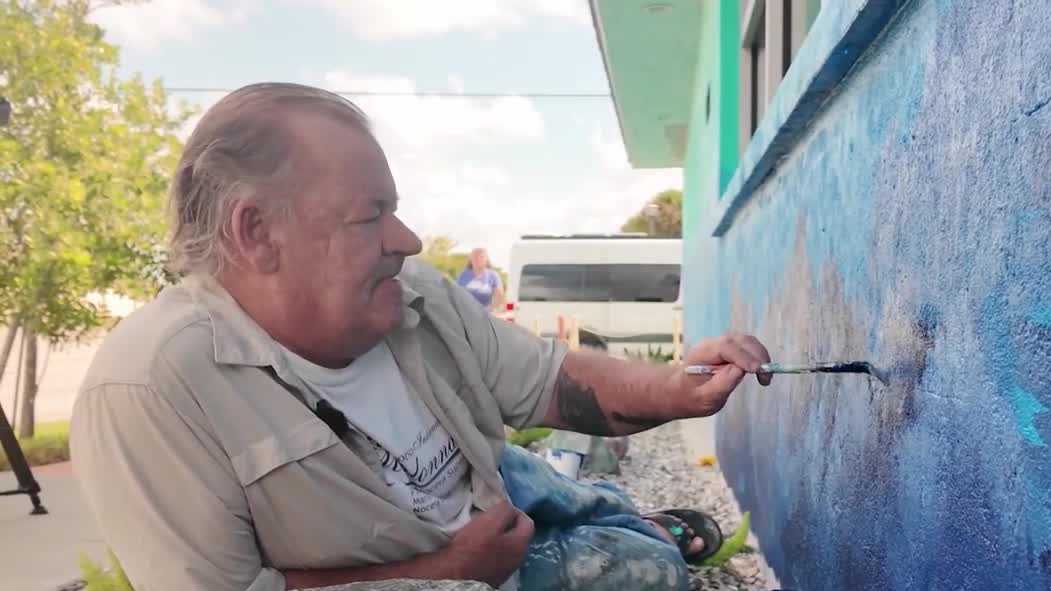 Fort Myers muralist paints a new picture of adversity