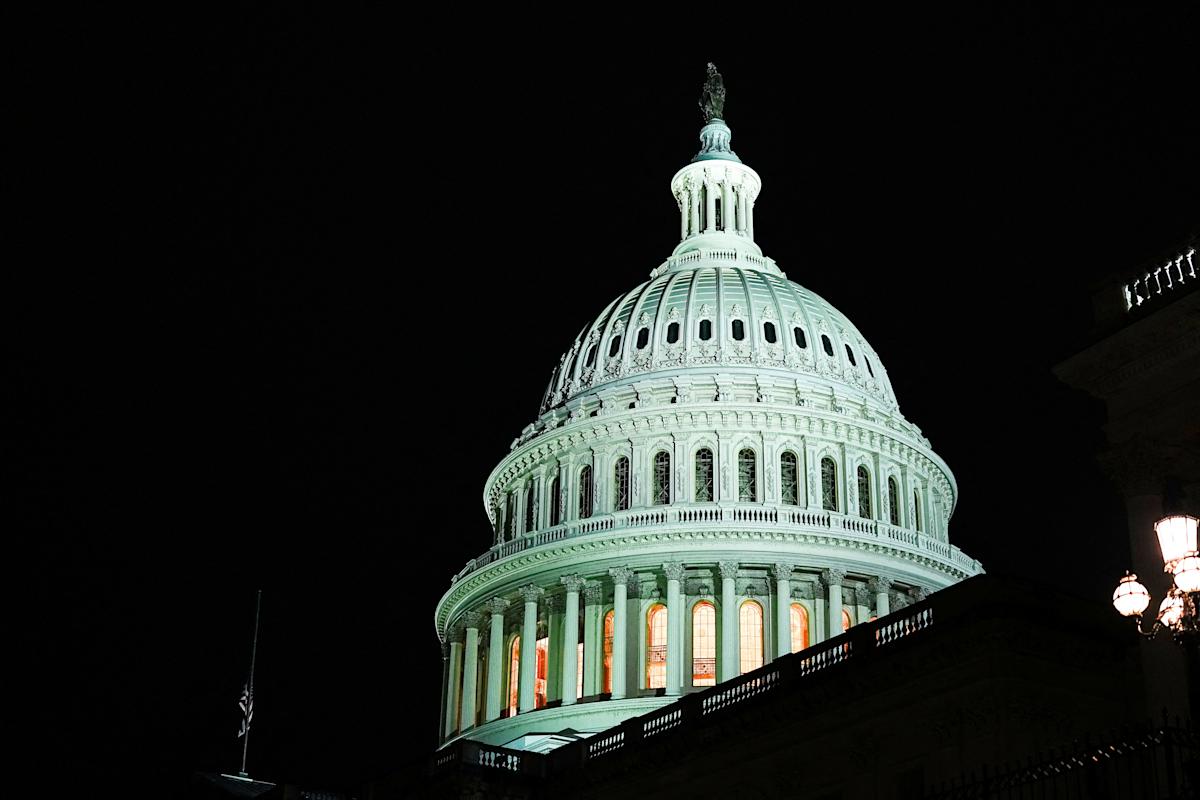 Senate approves bill to end shutdown, passes it onto the House