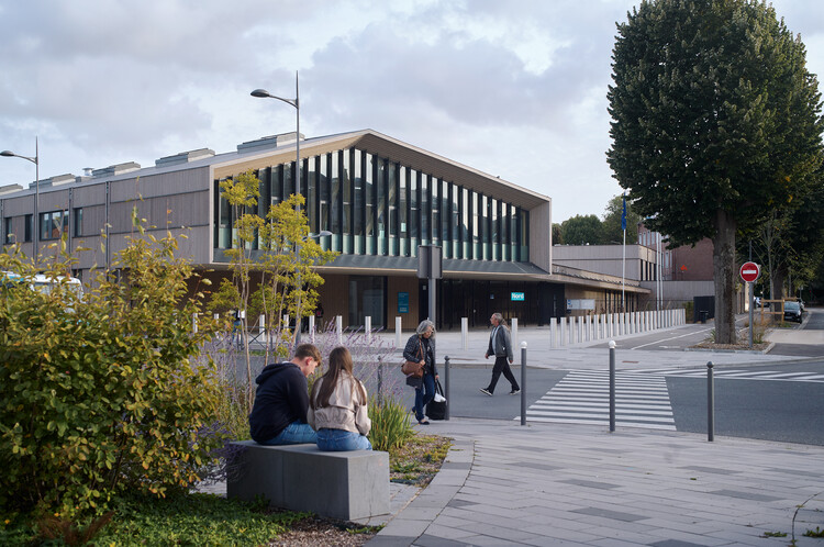 College Robert Badinter / Coldefy - Exterior Photography