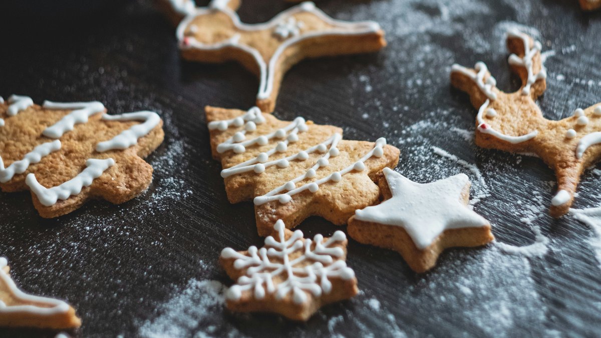 Get creative during an evening of holiday cookie decorating at Stage West – NBC 5 Dallas-Fort Worth