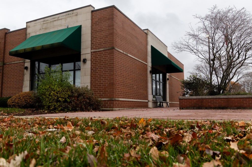 Lawsuit alleges Batavia chiropractor secretly filmed patients