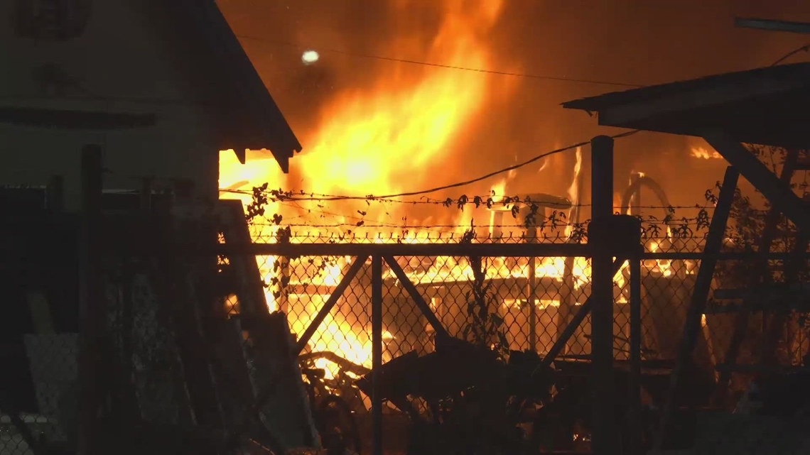 Overnight fire in north Houston knocks out power for nearby businesses