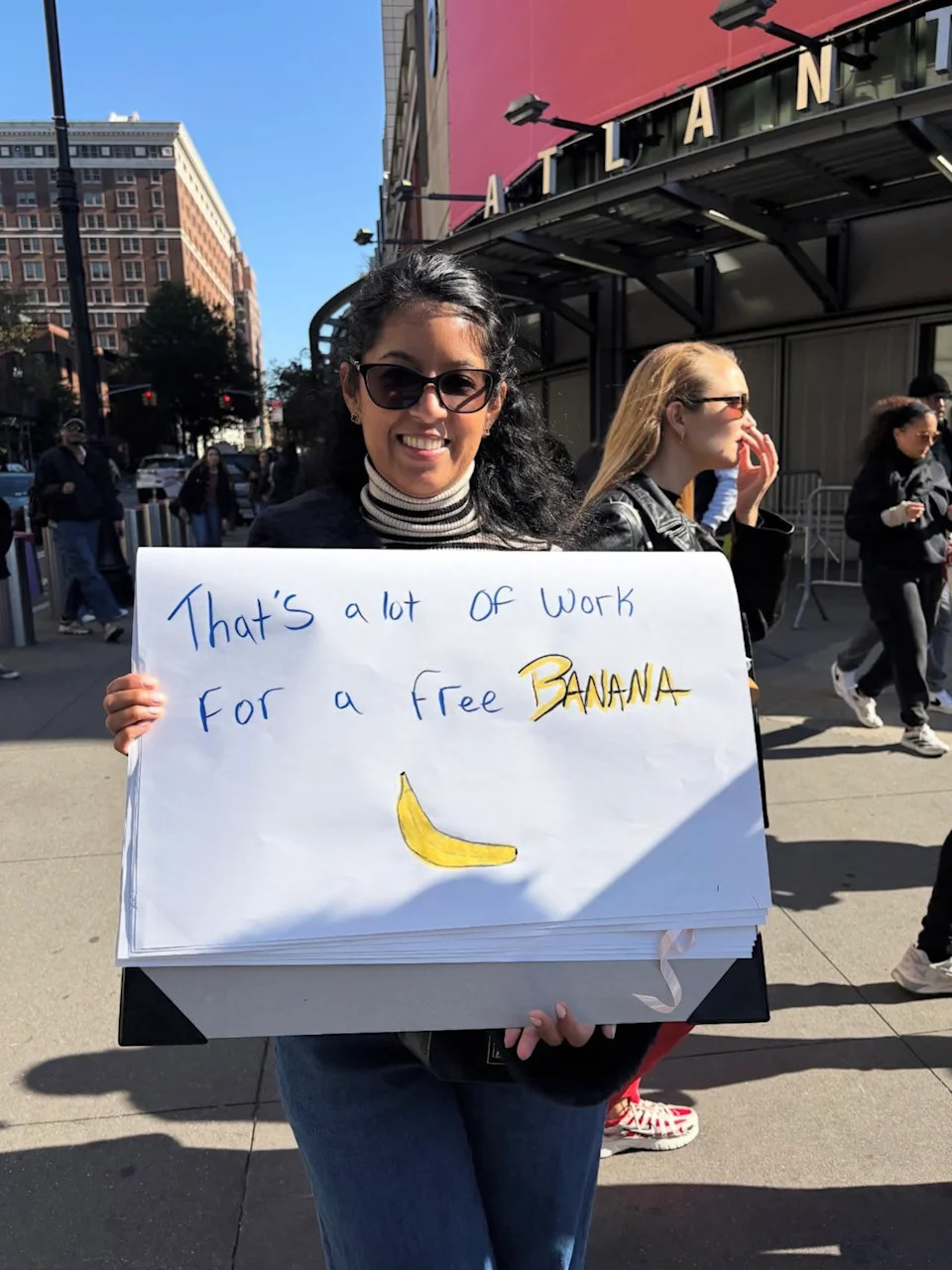 Here are the funniest signs of the 2025 New York City Marathon