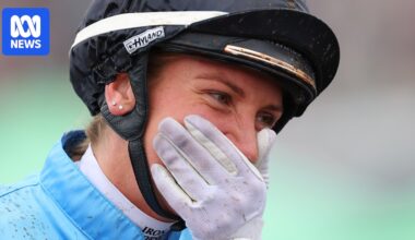 Half Yours wins $10 million Melbourne Cup at Flemington, beating Goodie Two Shoes and Middle Earth