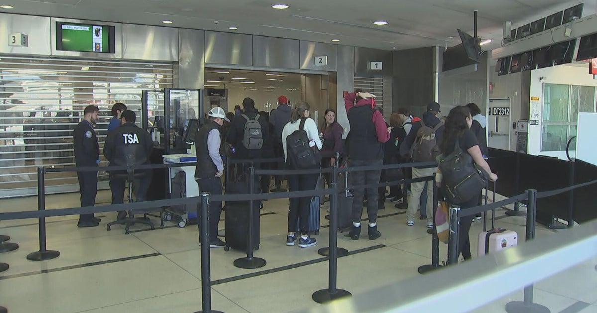 Philadelphia International Airport begins busy Thanksgiving week, nearly 1 million expected to pass through