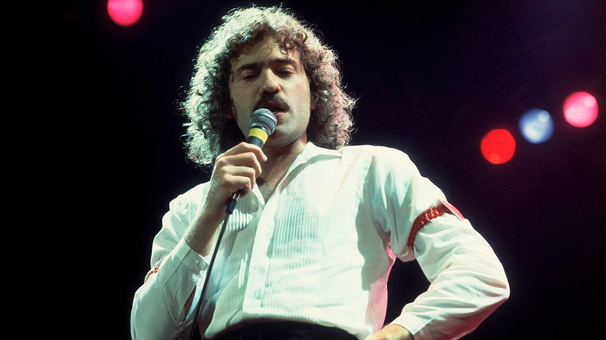 Dennis DeYoung on stage in 1981