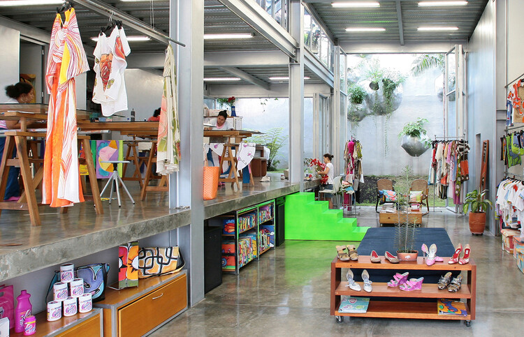 Beyond Human-Centered Architecture: Designing Spaces with Other Species - Image 1 of 28