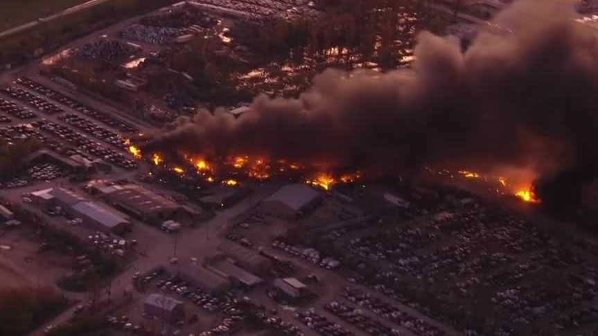 At least 7 dead after catastrophic plane crash at Louisville airport