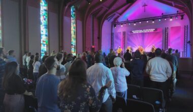 More Americans than ever attend nondenominational churches. Experts say it's a major shift in U.S. Christianity.