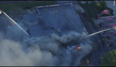 Crews battle early morning fire at Molly’s Pub near Clear Lake