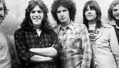 4 Legendary Classic Rock Bands With at Least 3 Incredible Singers