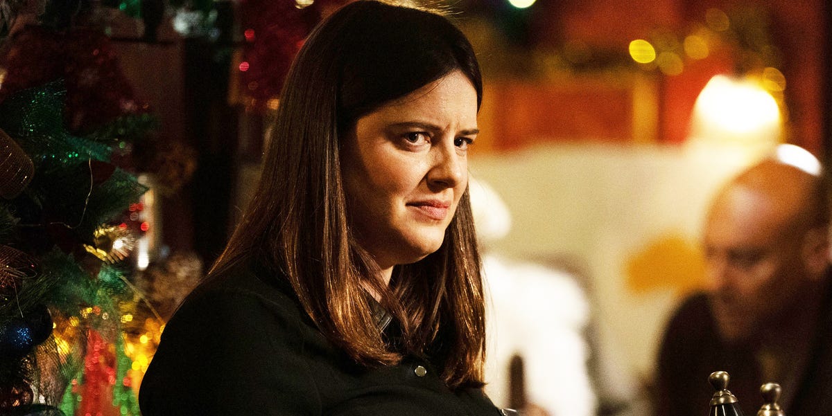 EastEnders confirms who sends Zoe's latest threat in Christmas lights drama