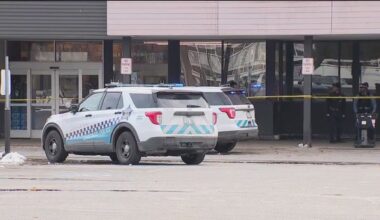 3 shot in Chicago Jewel-Osco robbery, police say