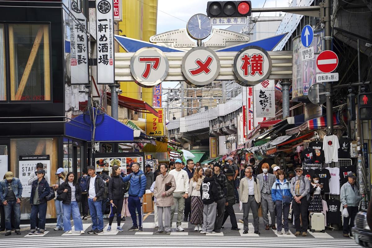 Japan’s Households Boost Spending Despite Inflation Hit