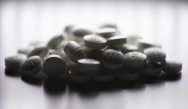 Prescription painkillers shortage in Canada expected to continue into new year