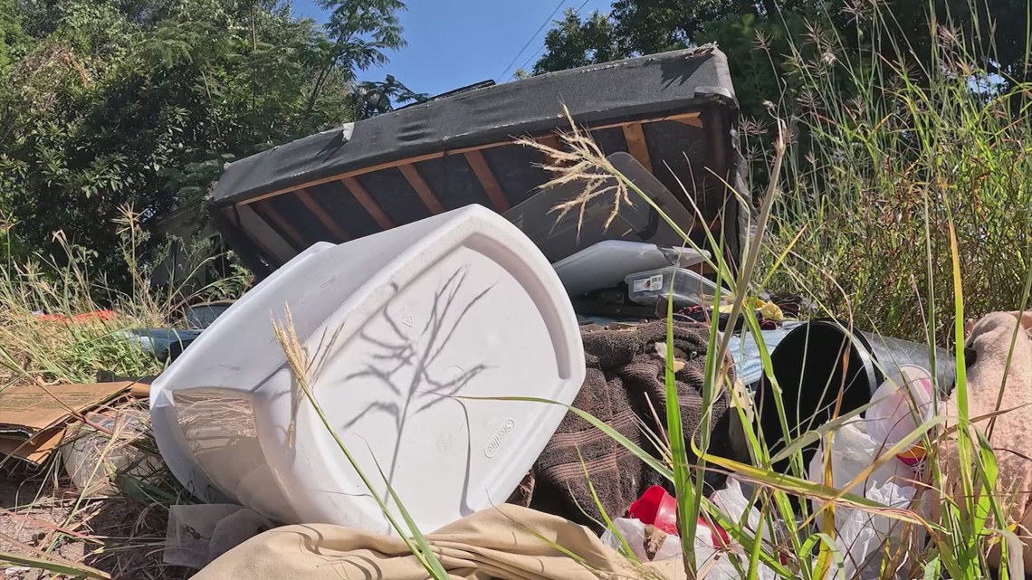 Abandoned property on 32nd Street gets attention after weeks of complaints