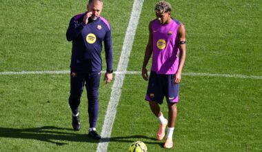 Hansi Flick of FC Barcelona with Lamine Yamal