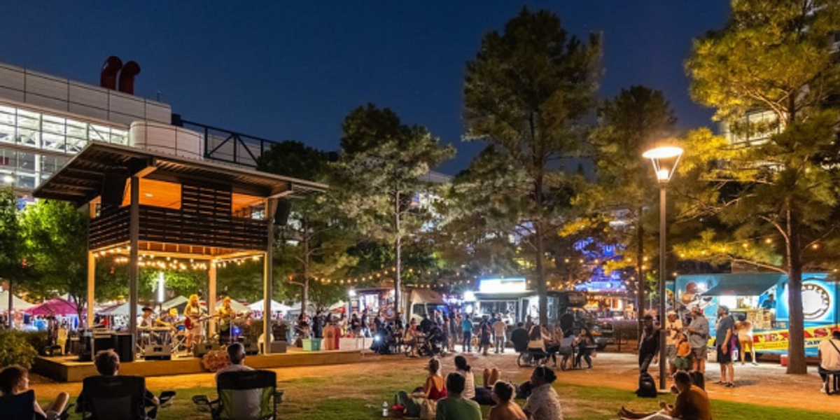 Discovery Green presents Flea by Night