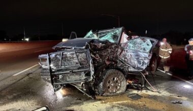 Pickup crashes into Fort Worth fire truck, 2 injured