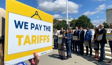 Supreme Court prepares to weigh tariffs fight in test of Trump's power