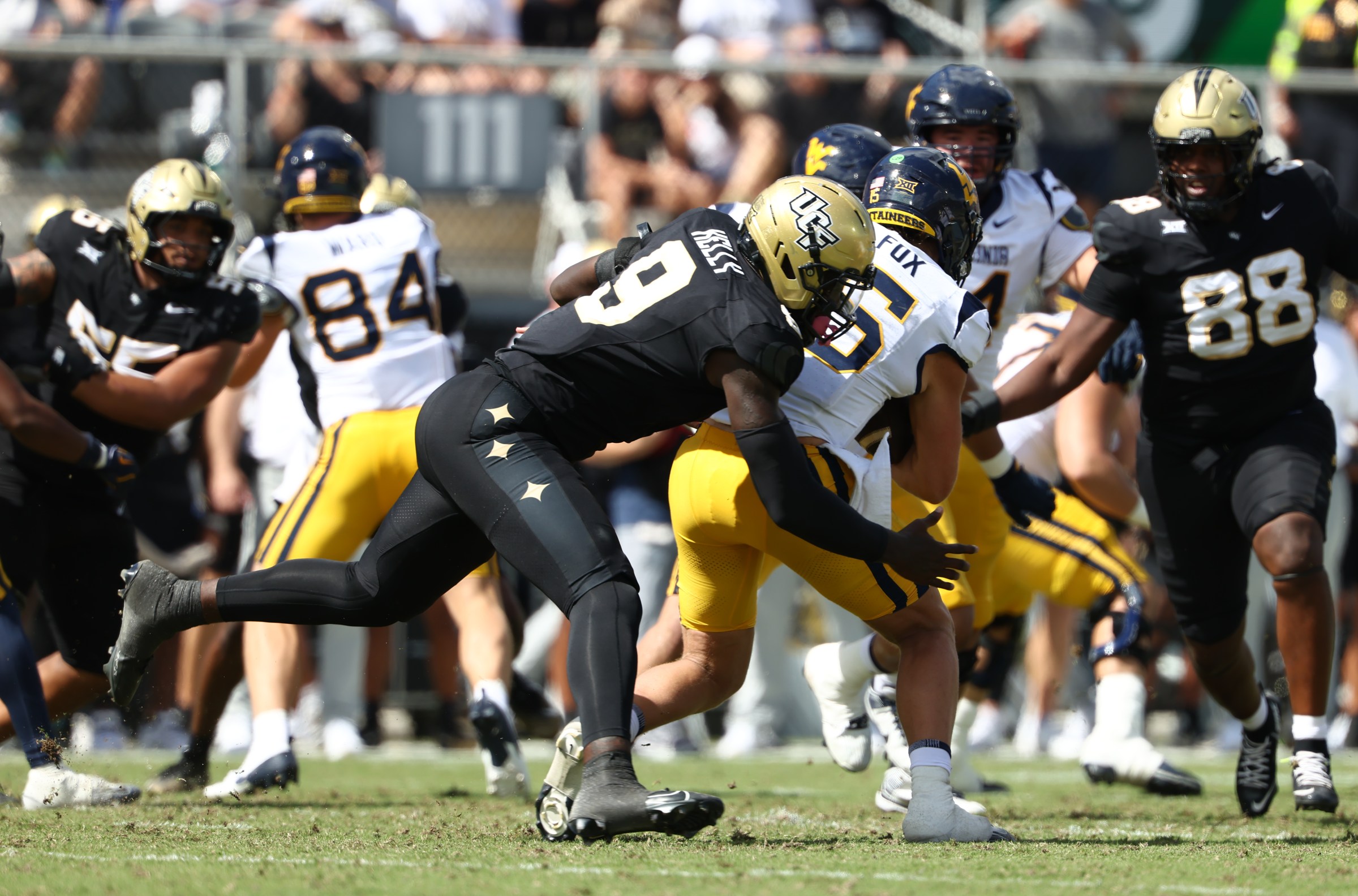 UCF DE Nyjalik Kelly has 3.0 sacks, 7.5 tackles for loss, and 2 forced fumbles on the year.