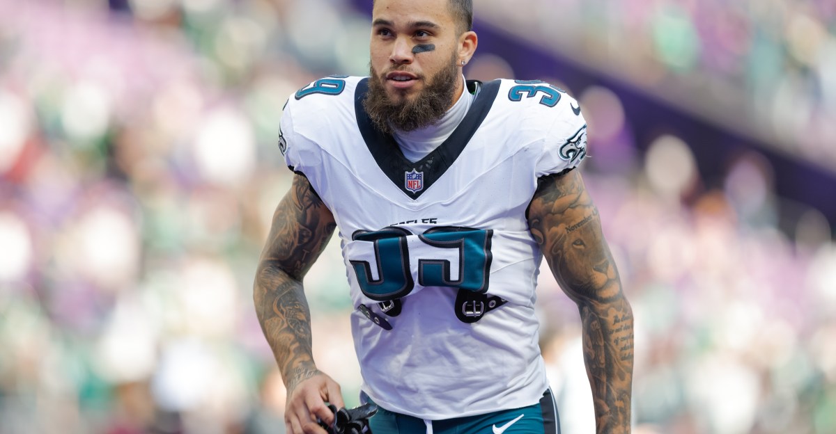 Eagles announce 2 more players are headed to IR