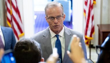 Government shutdown live updates as Senate talks continue over deal to resolve impasse