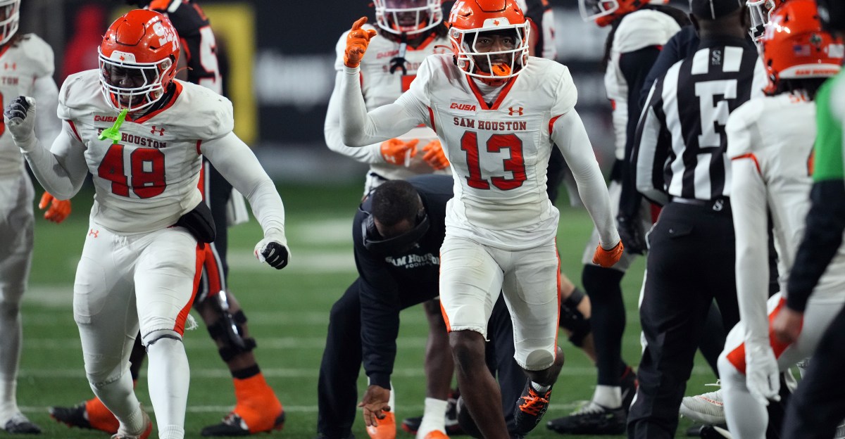 Sam Houston picks up first win in 21-17 rally at Oregon State