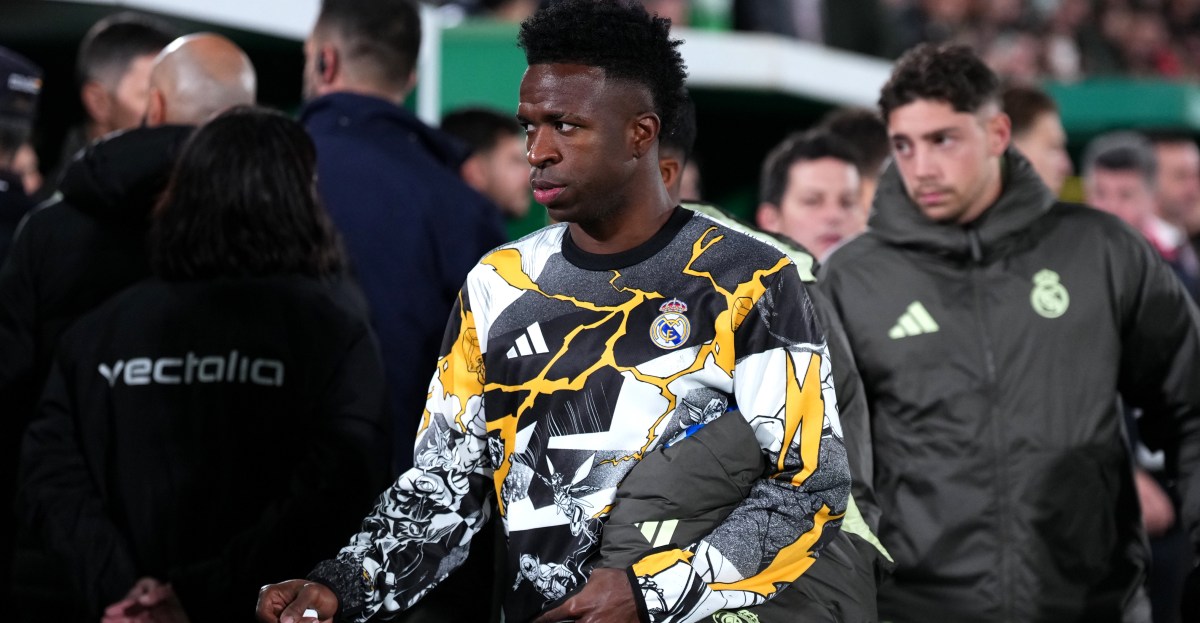 Report: Vinícius Hesitant to Renew Contract