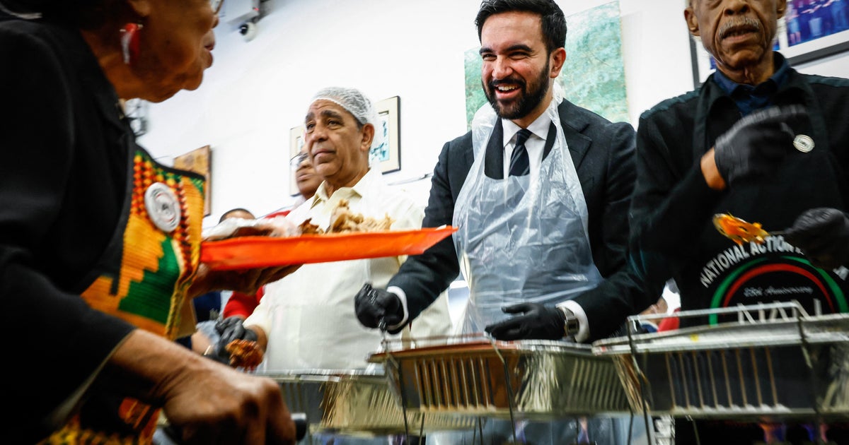 NYC Mayor-elect Zohran Mamdani joins New Yorkers giving back on Thanksgiving