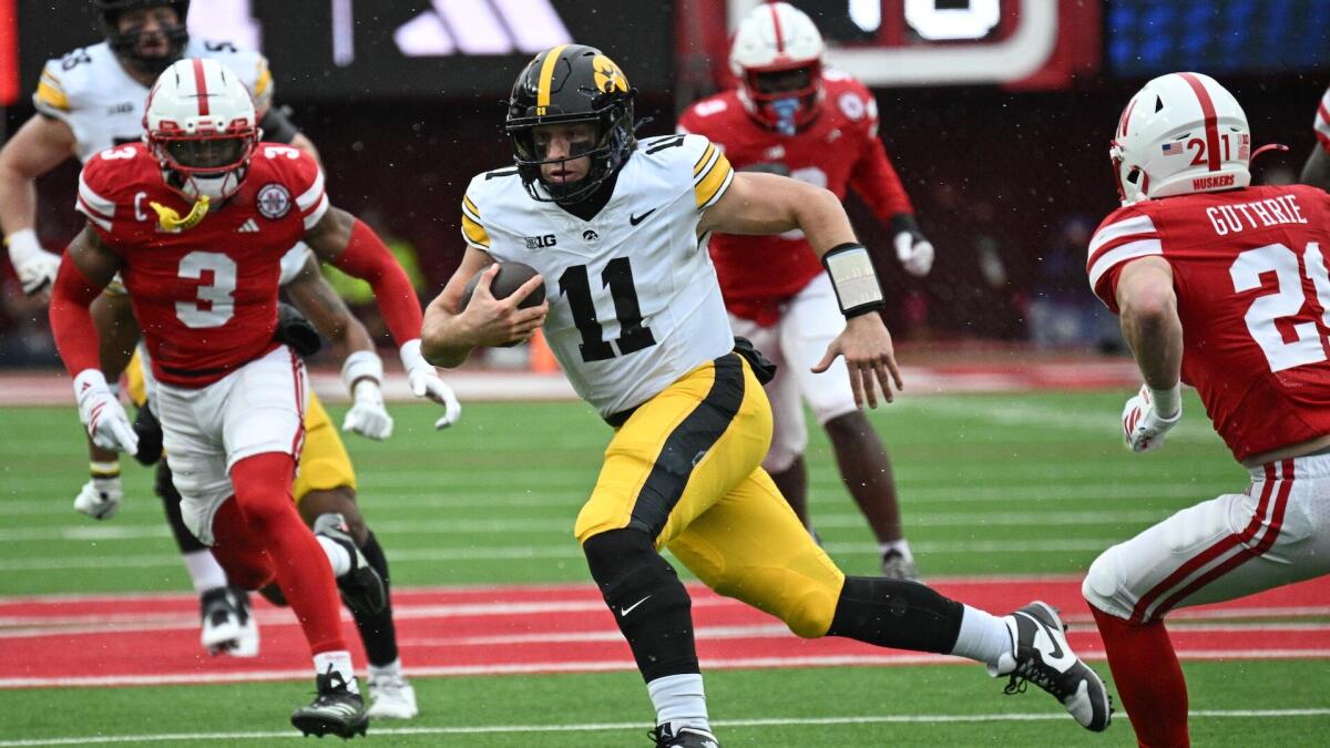 Iowa rolls to 40-16 win over Nebraska in regular season finale