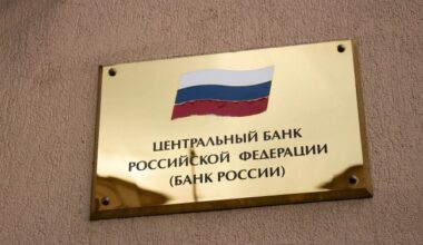 Russians abandon long-term deposits as banking trust collapses, Ukraine