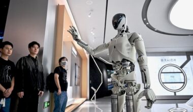 Moravec's Paradox explains why robots can't do your laundry