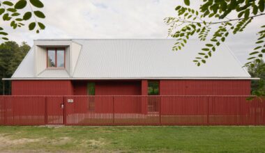 House Comet by Gaiss