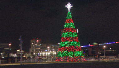 Massive crowds celebrate Riverfront Plaza opening and annual Christmas Tree Lighting in downtown Jax – Action News Jax