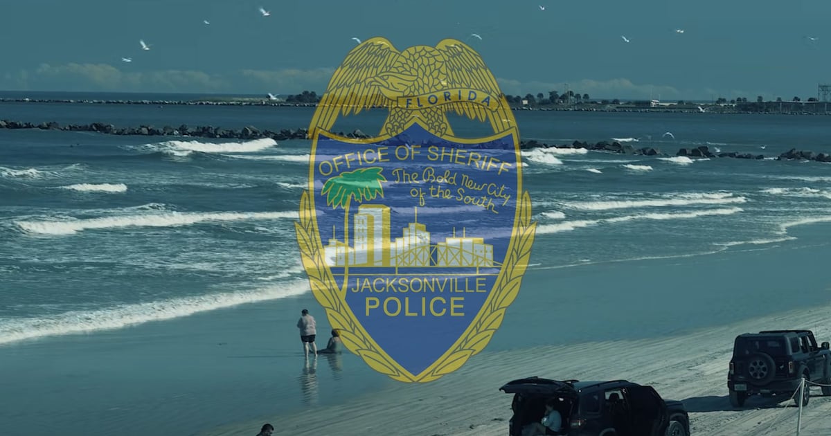 Children pulled from near-drowning by JSO officers at Huguenot Park – Action News Jax